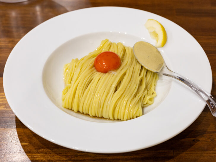 牡蠣バターたまご麺