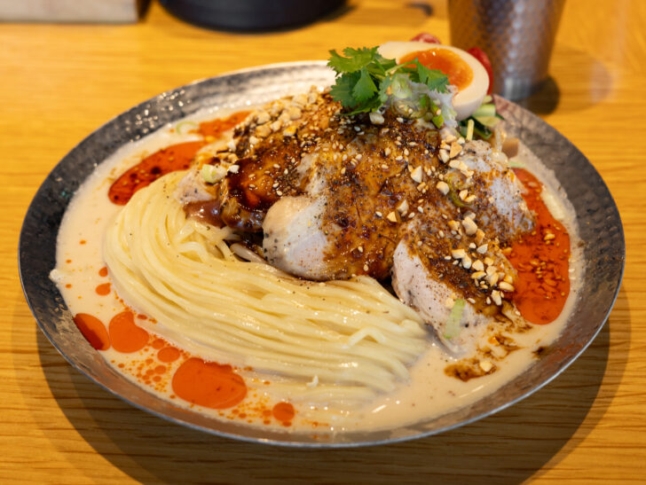 ヨダレ鶏の冷やし豆乳麺