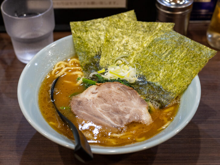 豚骨醤油らーめん