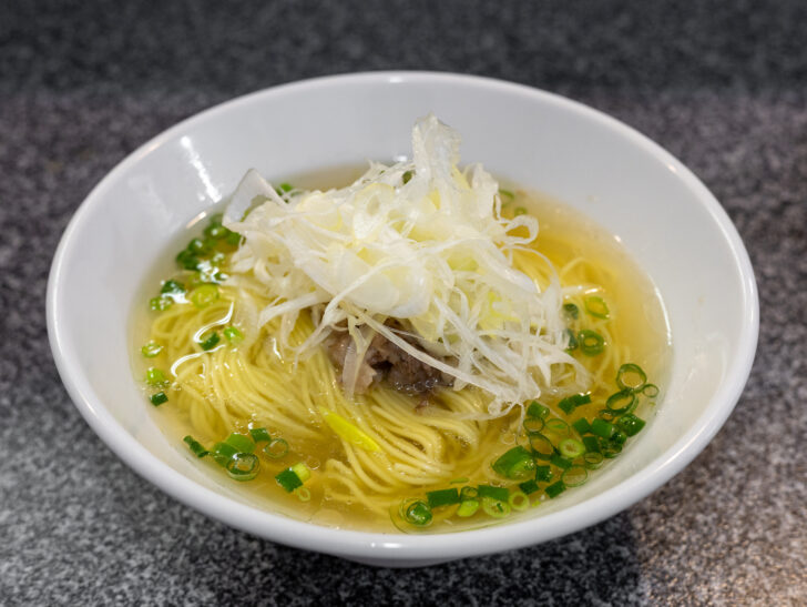 和牛テール塩そば