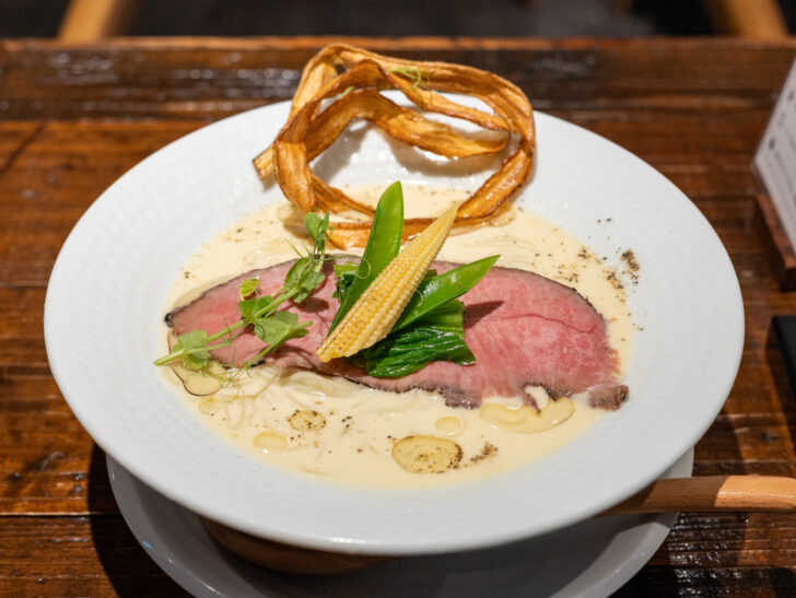 和牛の冷たいトウモロコシのらぁ麺